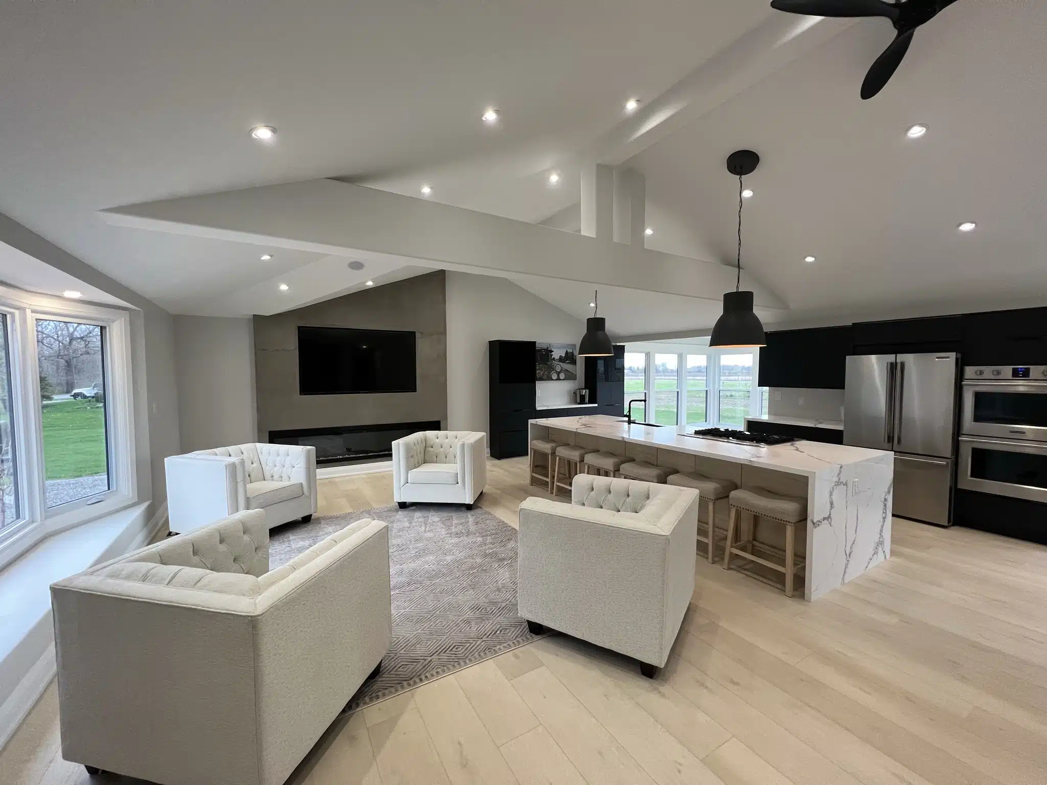 How to Create a Vaulted Ceiling in your Home?